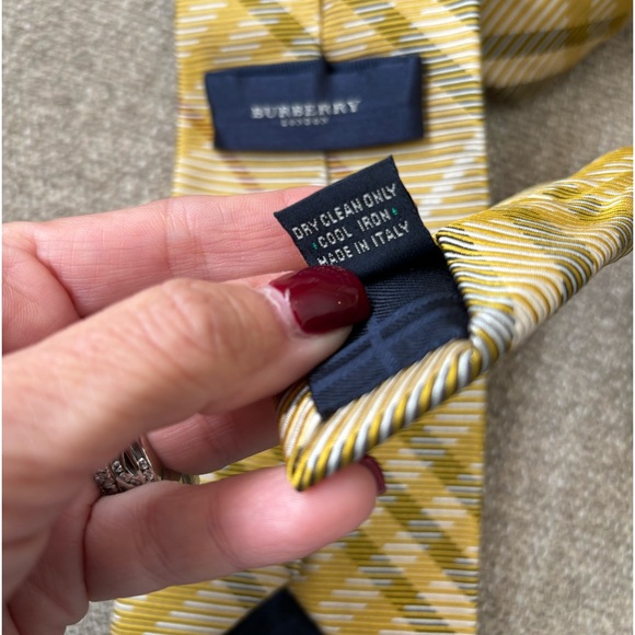 ✨BURBERRY London Plaid Check Tie Authentic - Picture 5 of 12